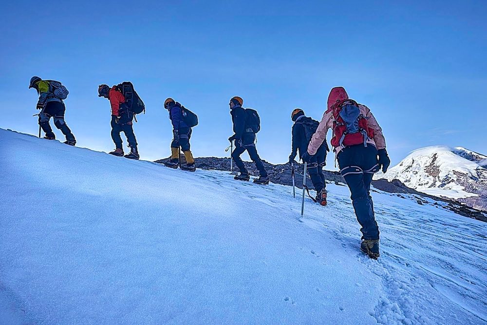 Carihuairazo — PEAKS Ecuador