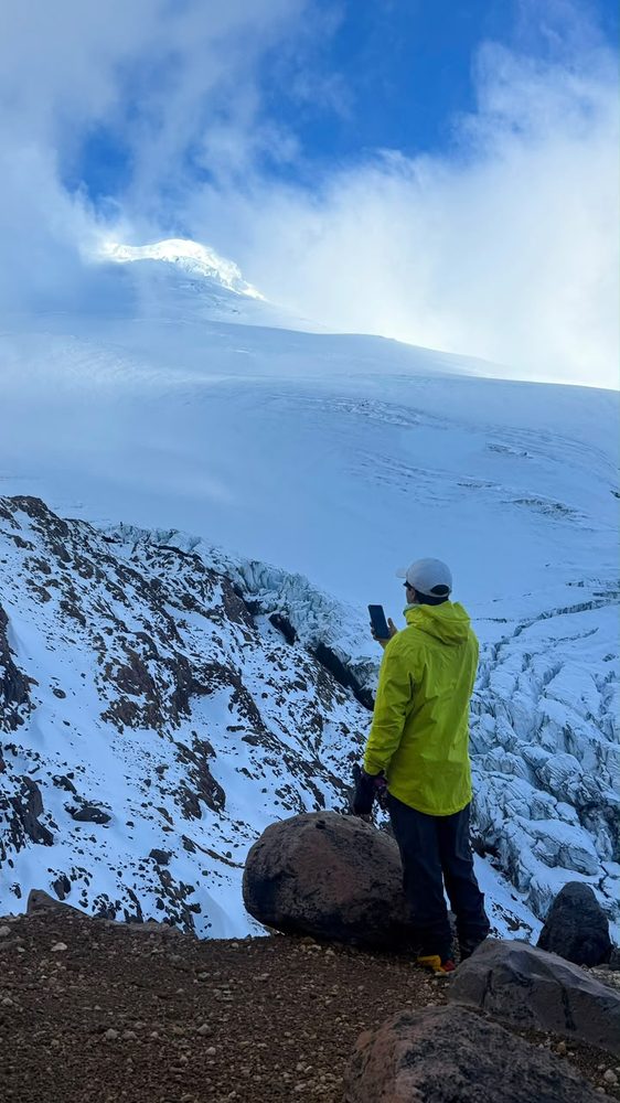 Cayambe — PEAKS Ecuador