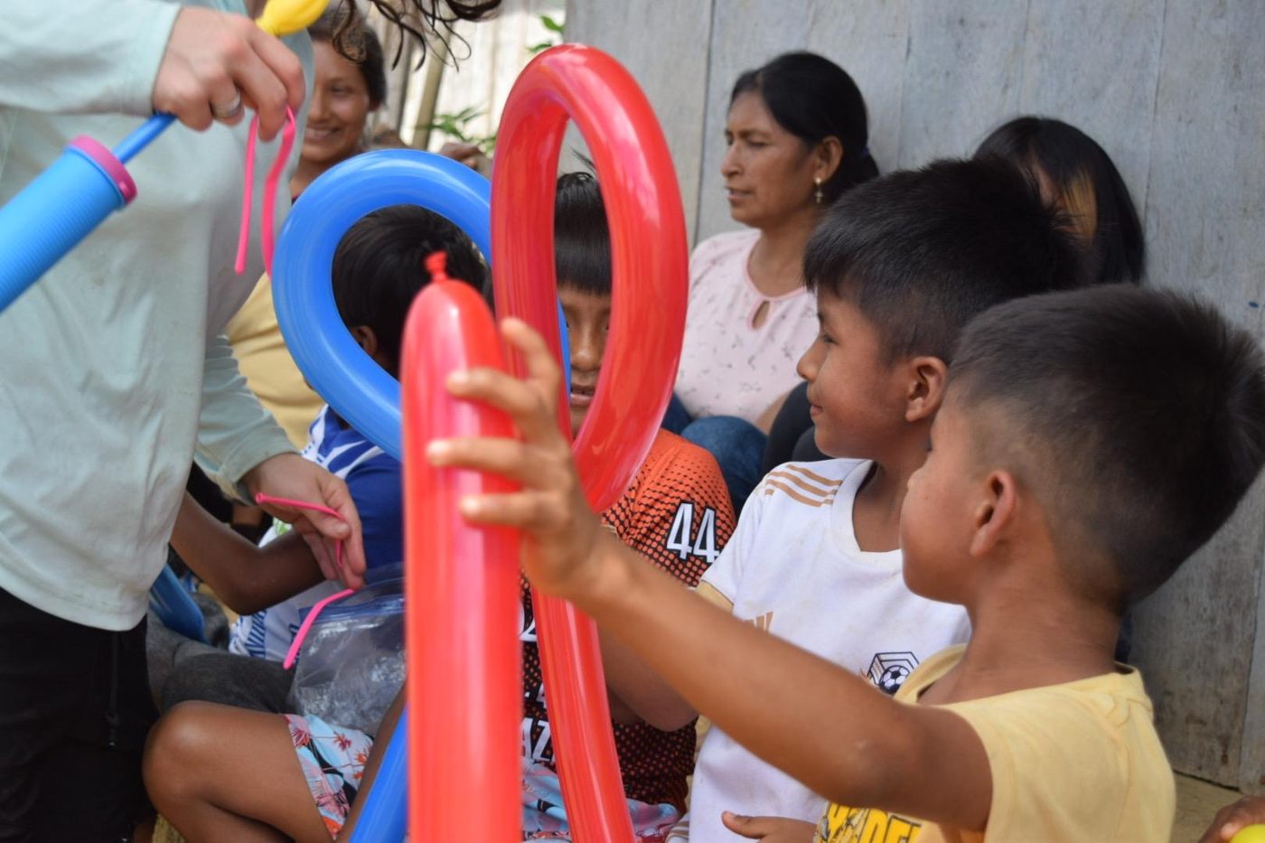 Activities with the children of Coangos