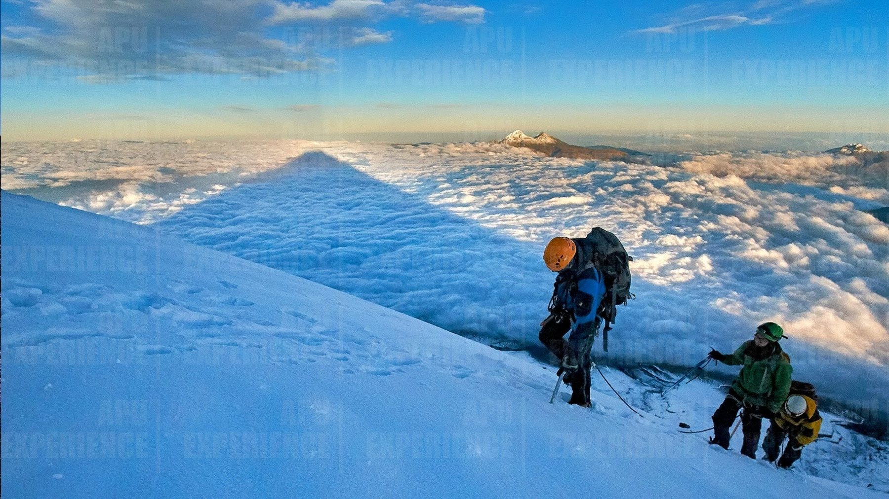 Cotopaxi — PEAKS Ecuador